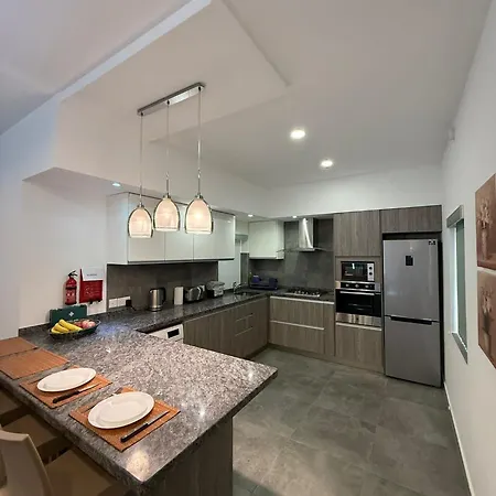 Modern 2/1 Bedroom In #5 Marsalforn