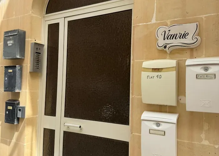 Modern 2/1 Bedroom In #5 Marsalforn