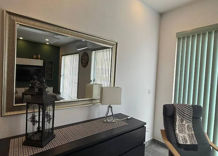 Appartement Modern 2/1 Bedroom In #5